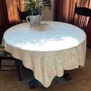 Elegant Large Christmas Tablecloth for Home Dining